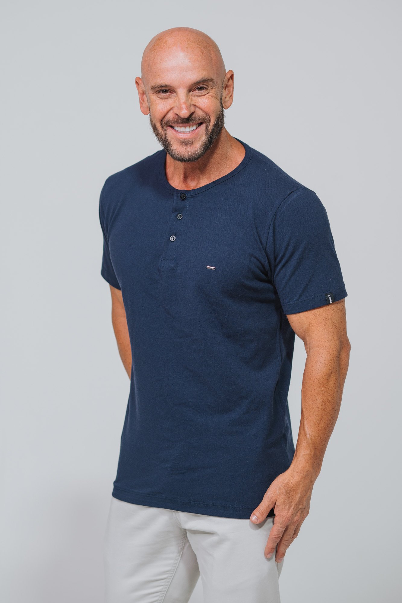 Camiseta Henley Signature